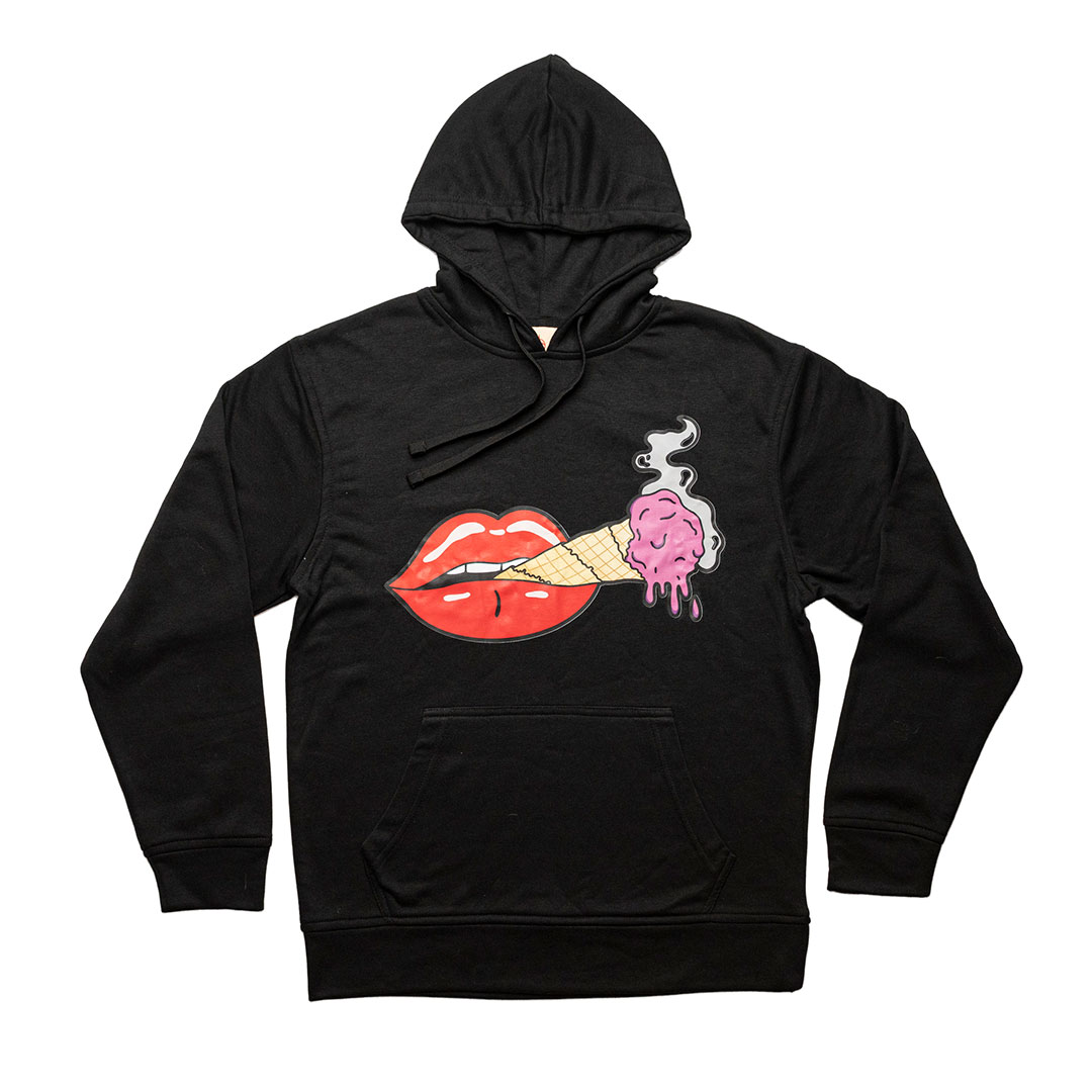 labios-sudadera-negra